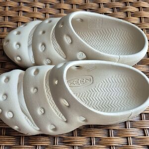 Unisex Keen Yogui Cream Slip-On Shoes BNWOT